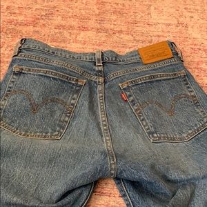 LEVI’S WEDGIE JEANS